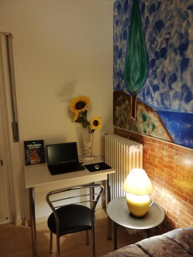 Sun Apartment Torbole Sul Garda Bagian luar foto